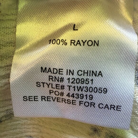 White button down rayon shirt with blue flowers - Picture 5 of 5